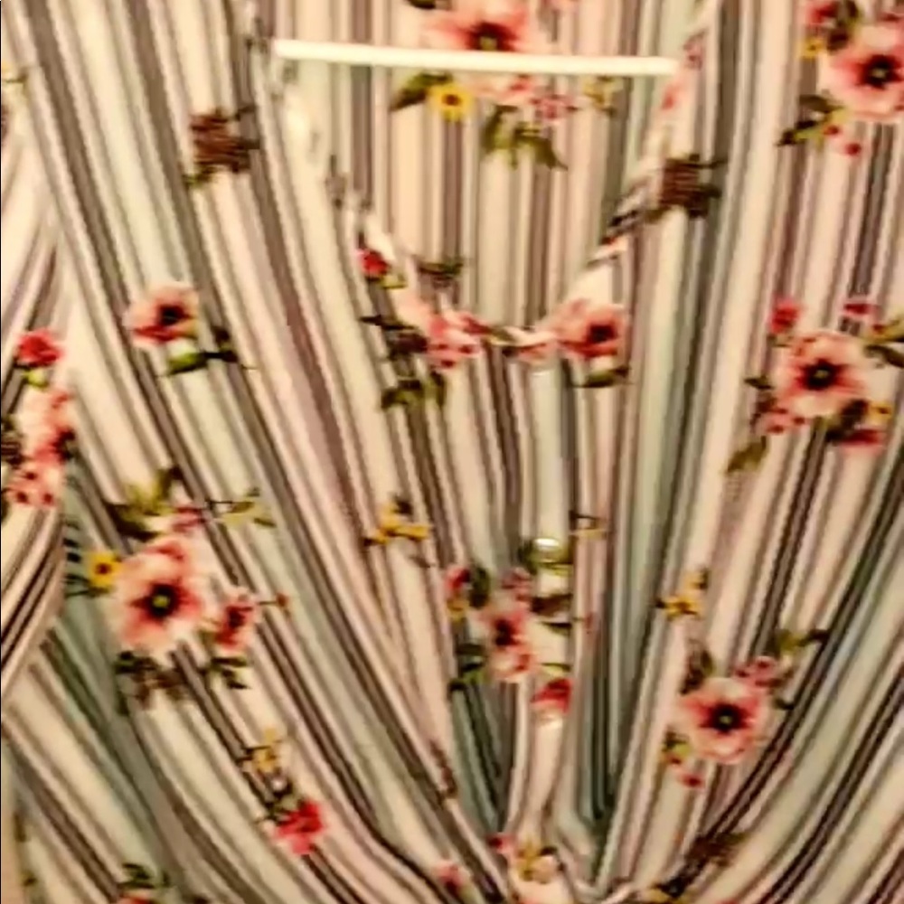 white long sleeve flower shirt !